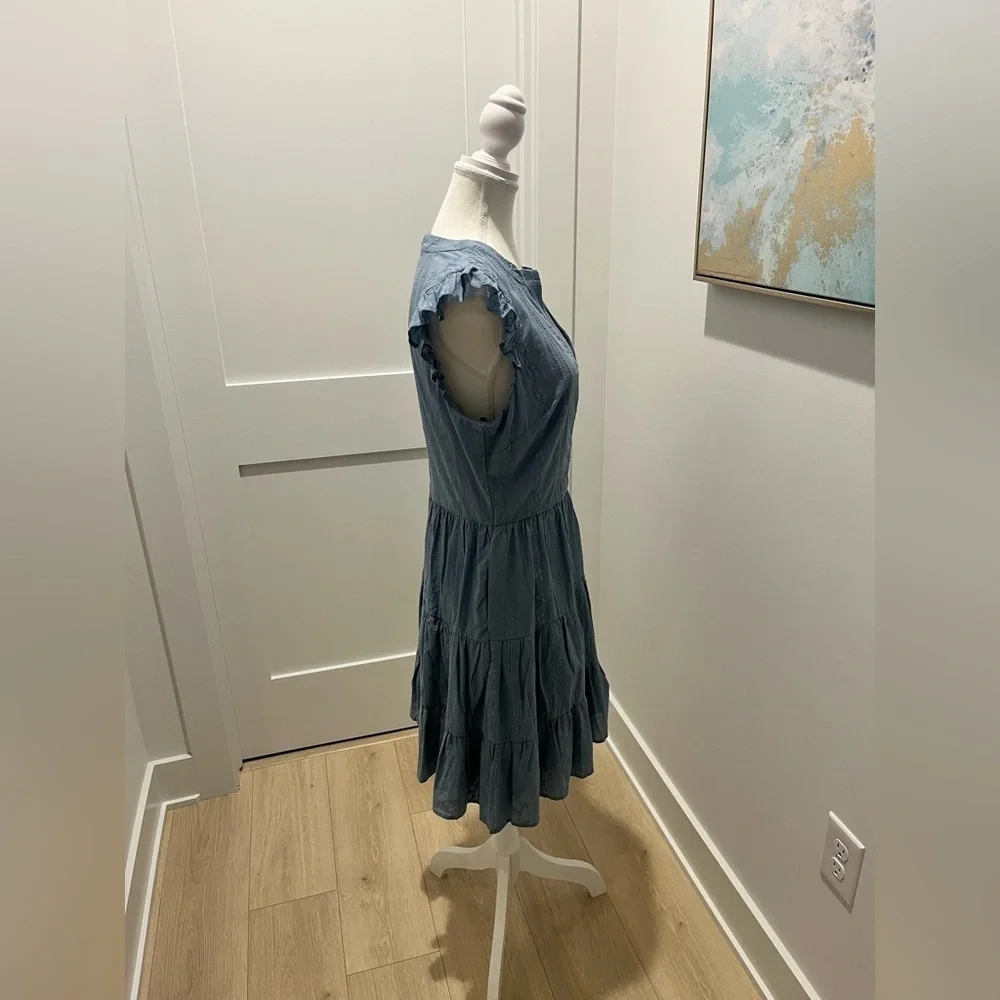 LAUNDRY by Shelli Segal Faded blue denim embroidered detail dress with pockets 6